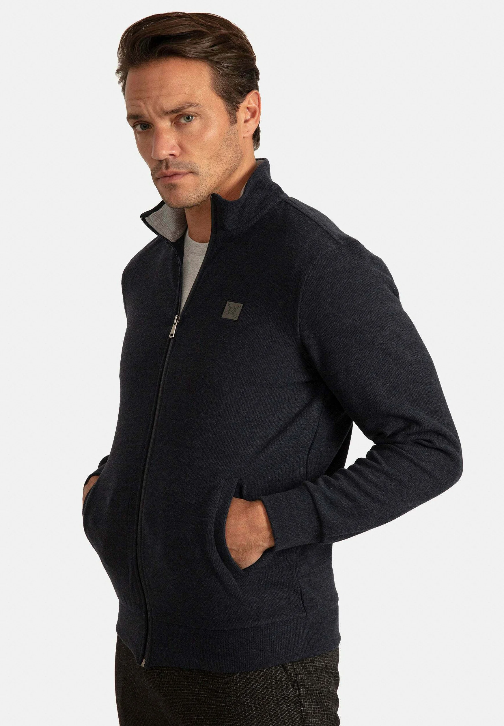 Jacey Quinn Sudadera con cremallera completa y tacto suave de dos bolsillos