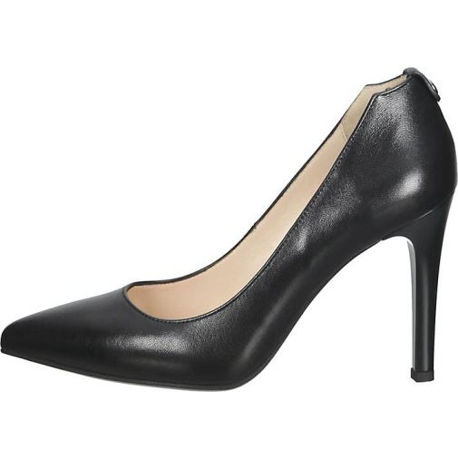 NeroGiardini Pumps
