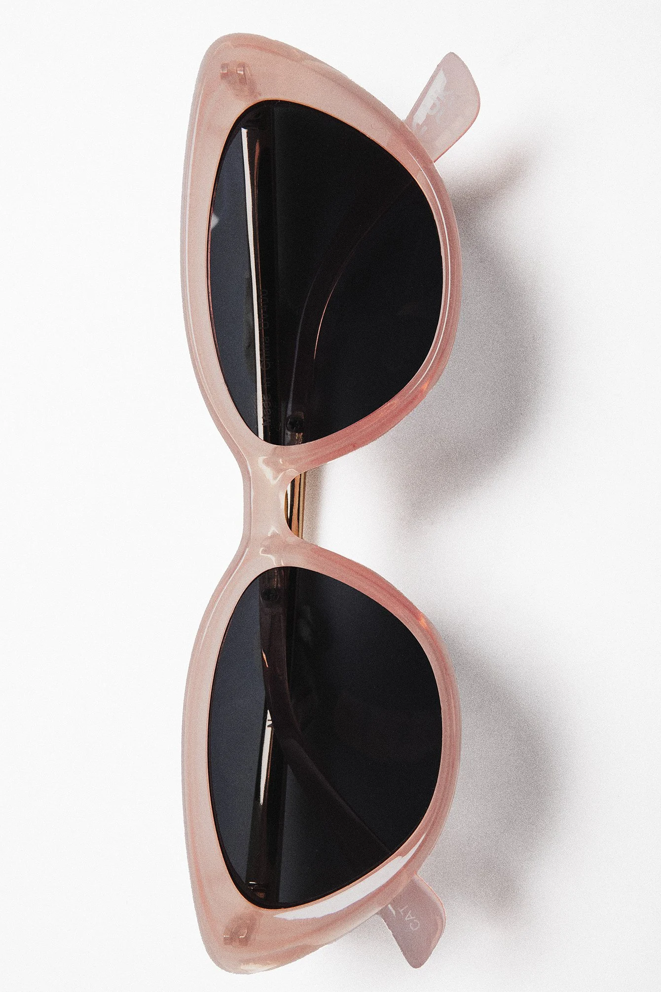 Metal Detailed Cateye Sunglasses