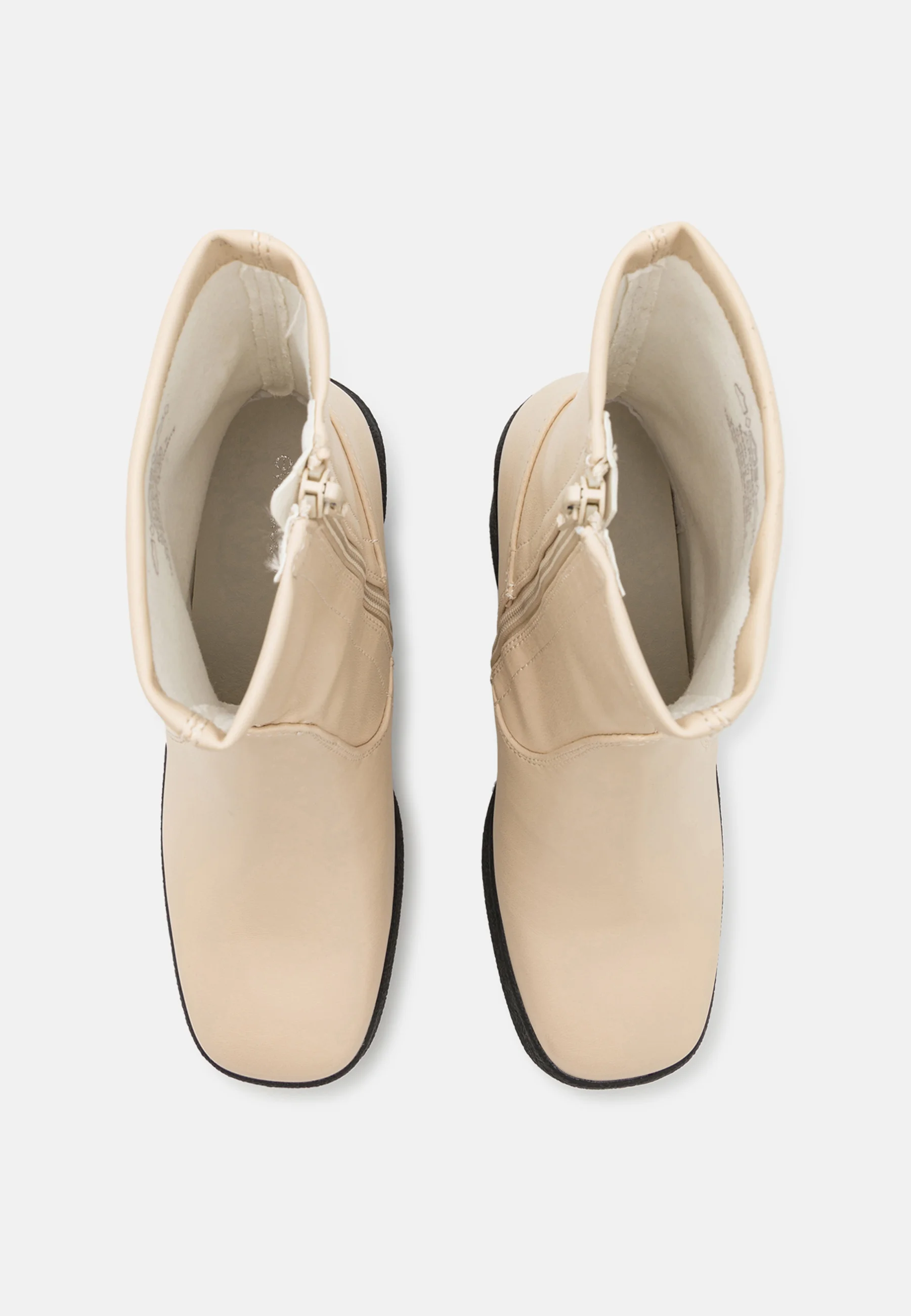 Botines de tacón par e impar