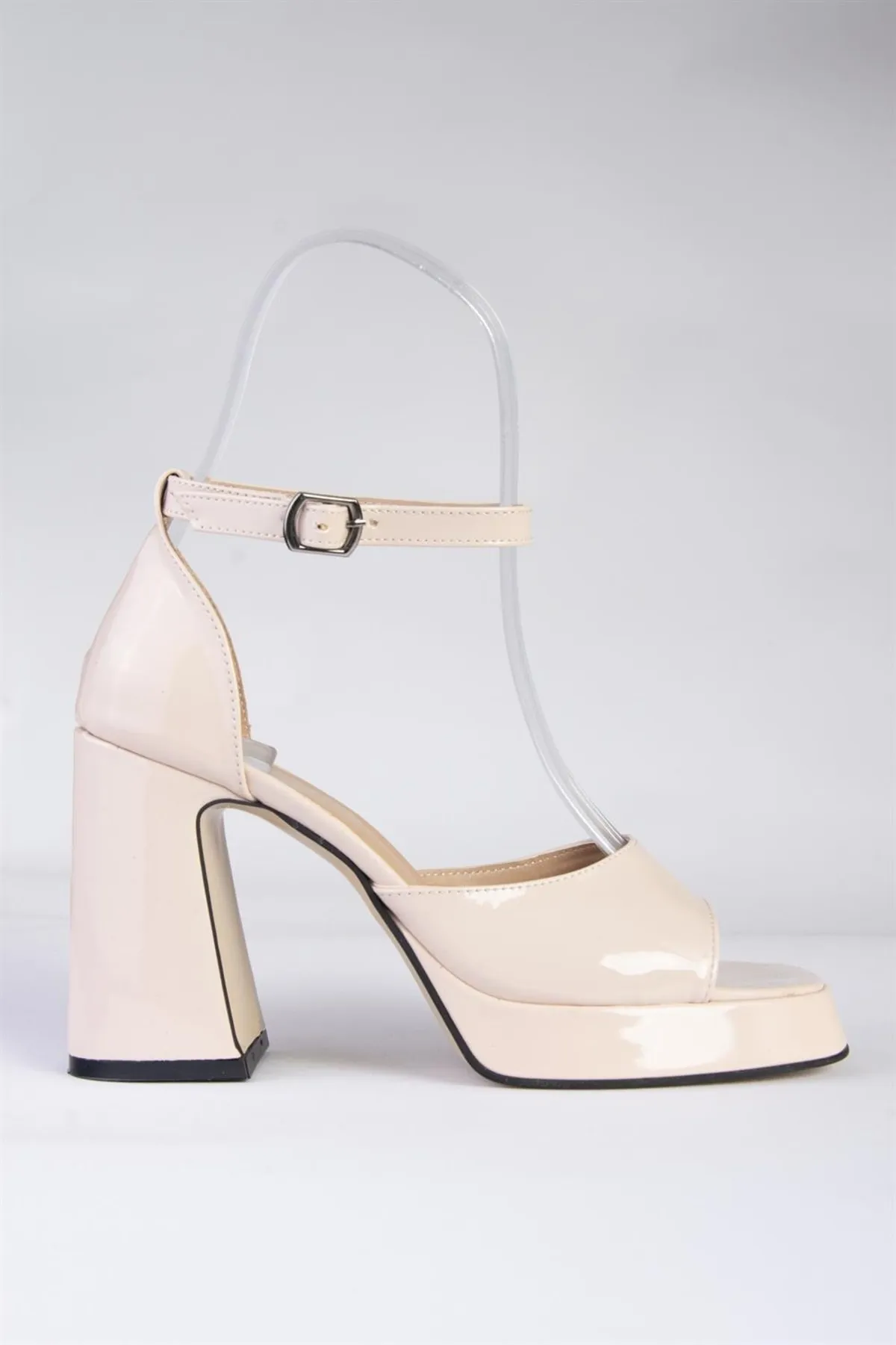 Fox Shoes  Damen-Schuhe aus Leder und Lackleder mit dickem Plateau und Absatz K404100208