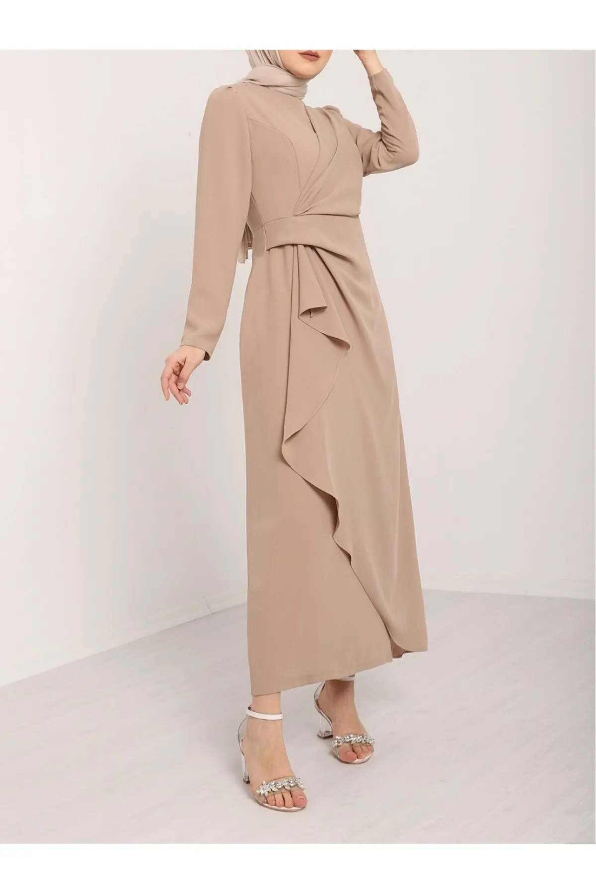 Modamorfo  Asymmetrisches Kreppkleid mit Aller-Front und Rock
