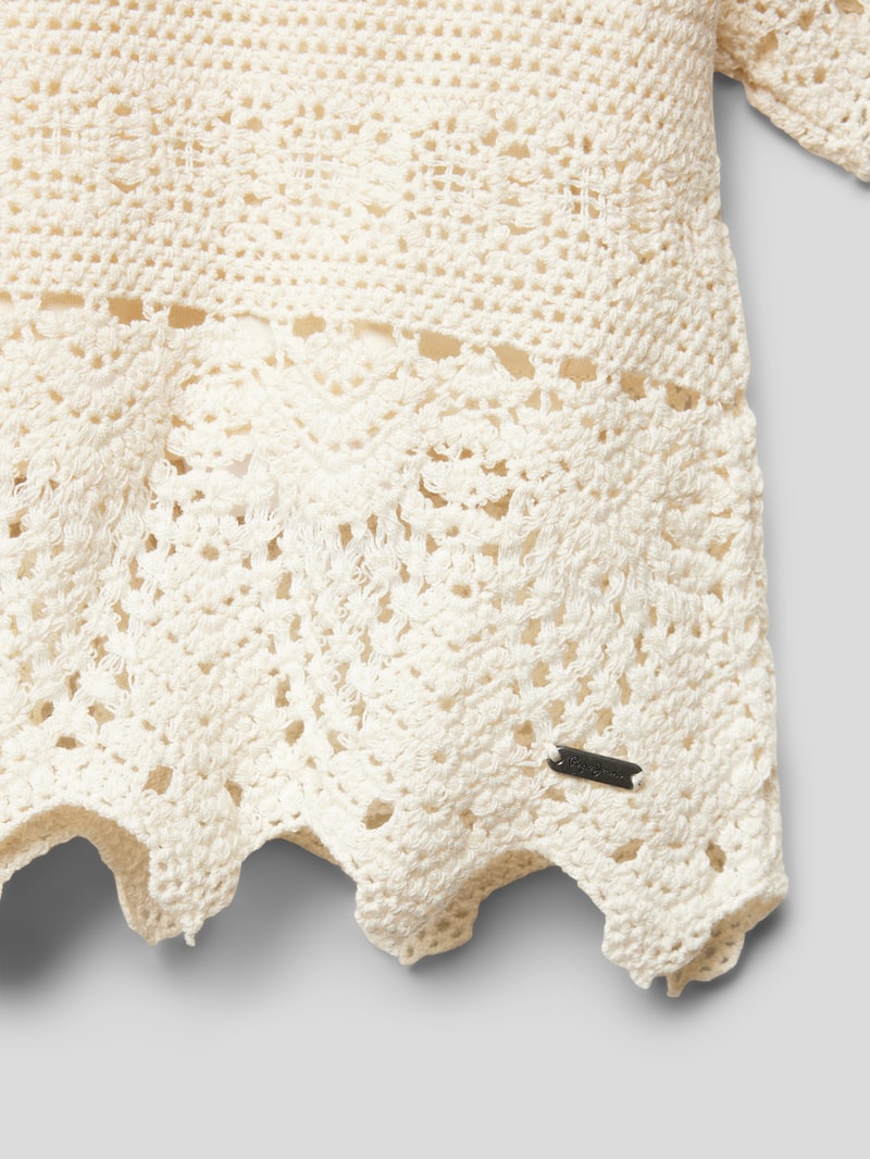 T-Shirt mit Lochstickereien Modell 'NOELLE' in offwhite