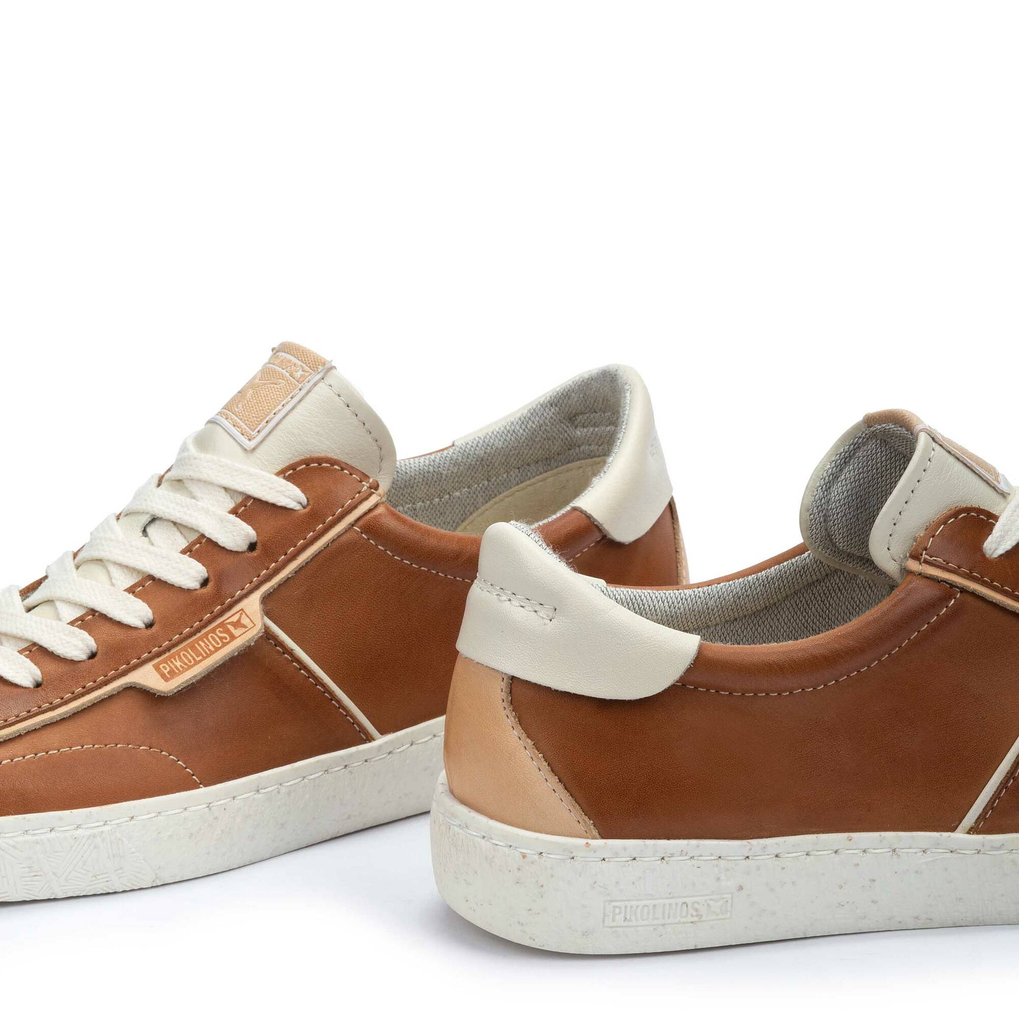 Damskie trampki casualowe - BRANDY
