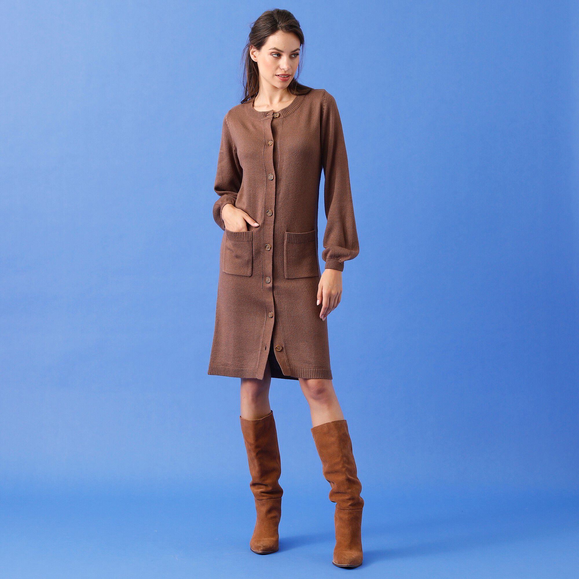Robe pull boutonnée à poches