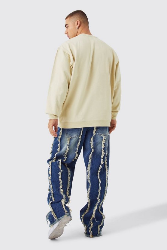 Lockere Jeans mit ausgefranstem Saum