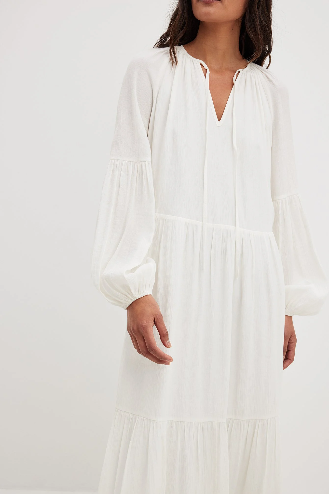 Strukturiertes fließendes Maxikleid