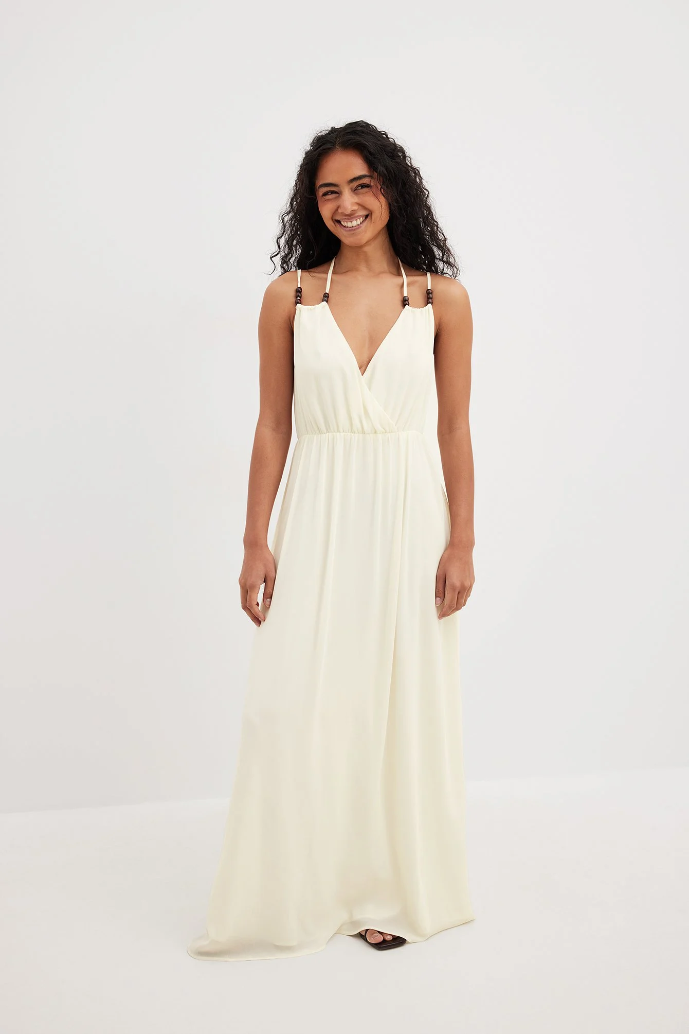Strukturiertes Chiffonkleid mit Perlendetails