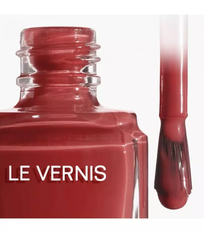 LE VERNIS Couleur Et Brillance Longue Tenue
