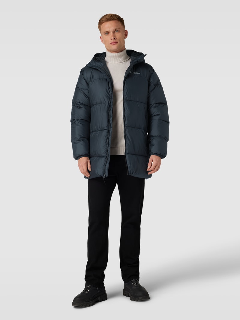 Steppjacke mit Kapuze in schwarz