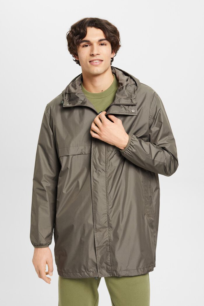 Leichte Regenjacke mit Kapuze