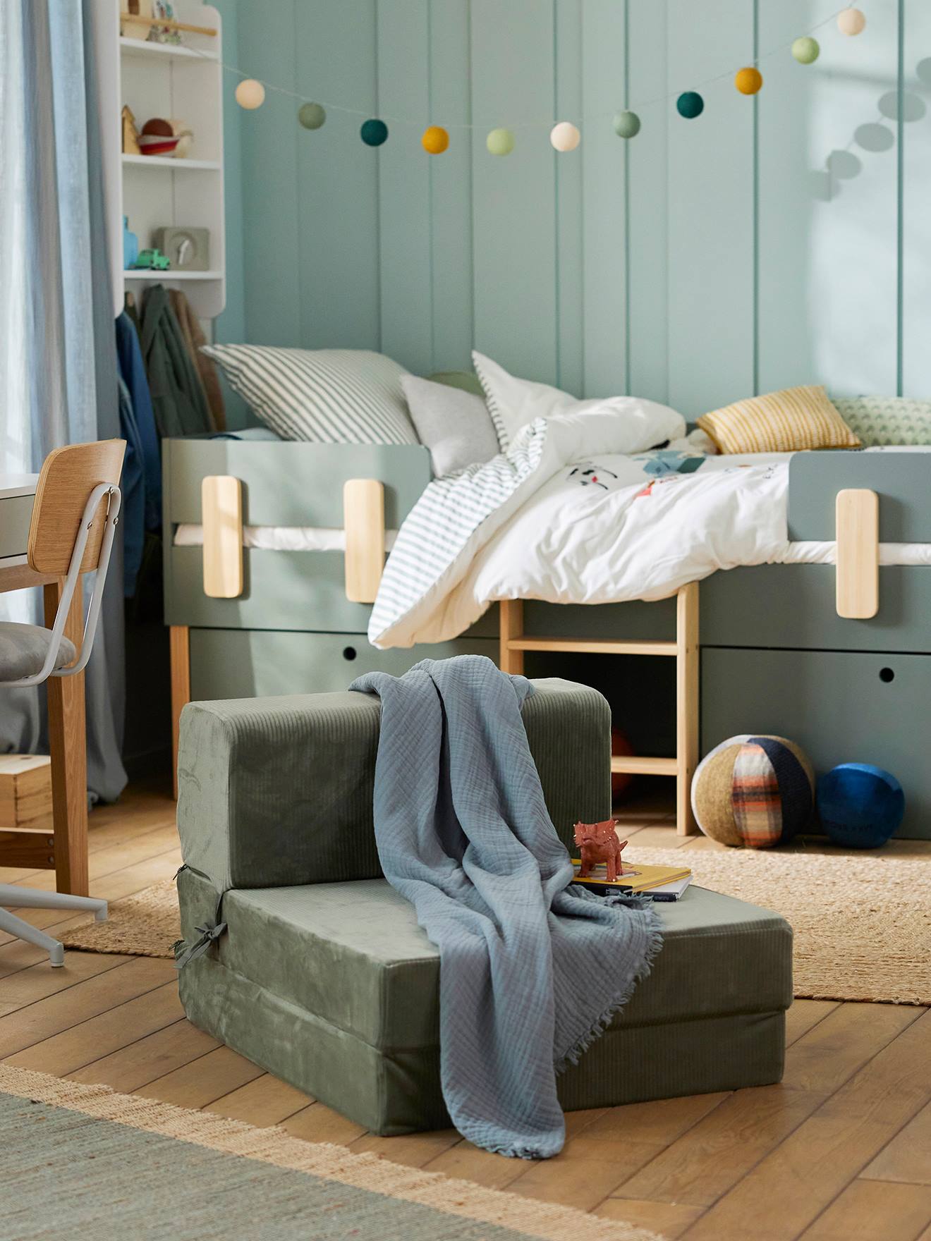 Vertbaudet Kinderzimmer Schlafsessel mit Cordbezug - grün