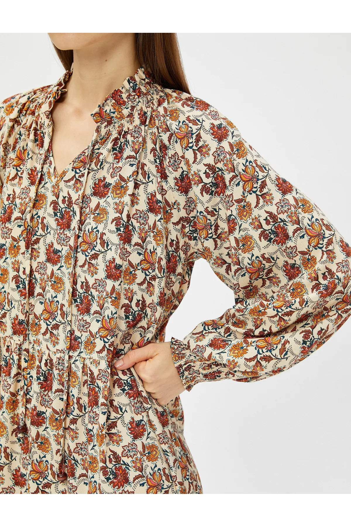 Koton  Midi-langes Blumenkleid mit prächtigem Kragen