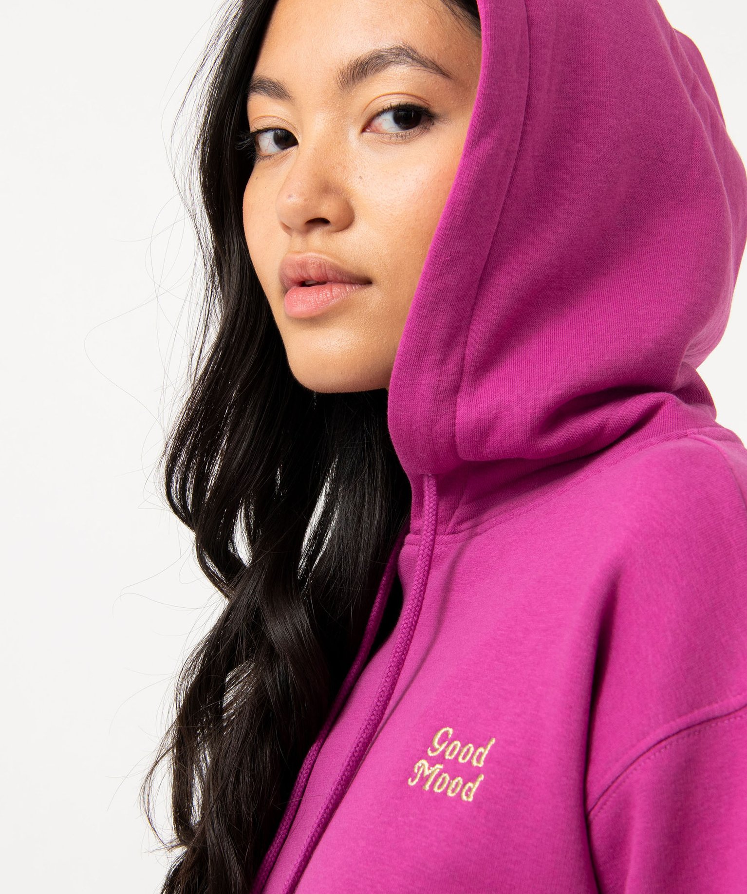 Sweat court à capuche avec message brodé femme violet | GEMO