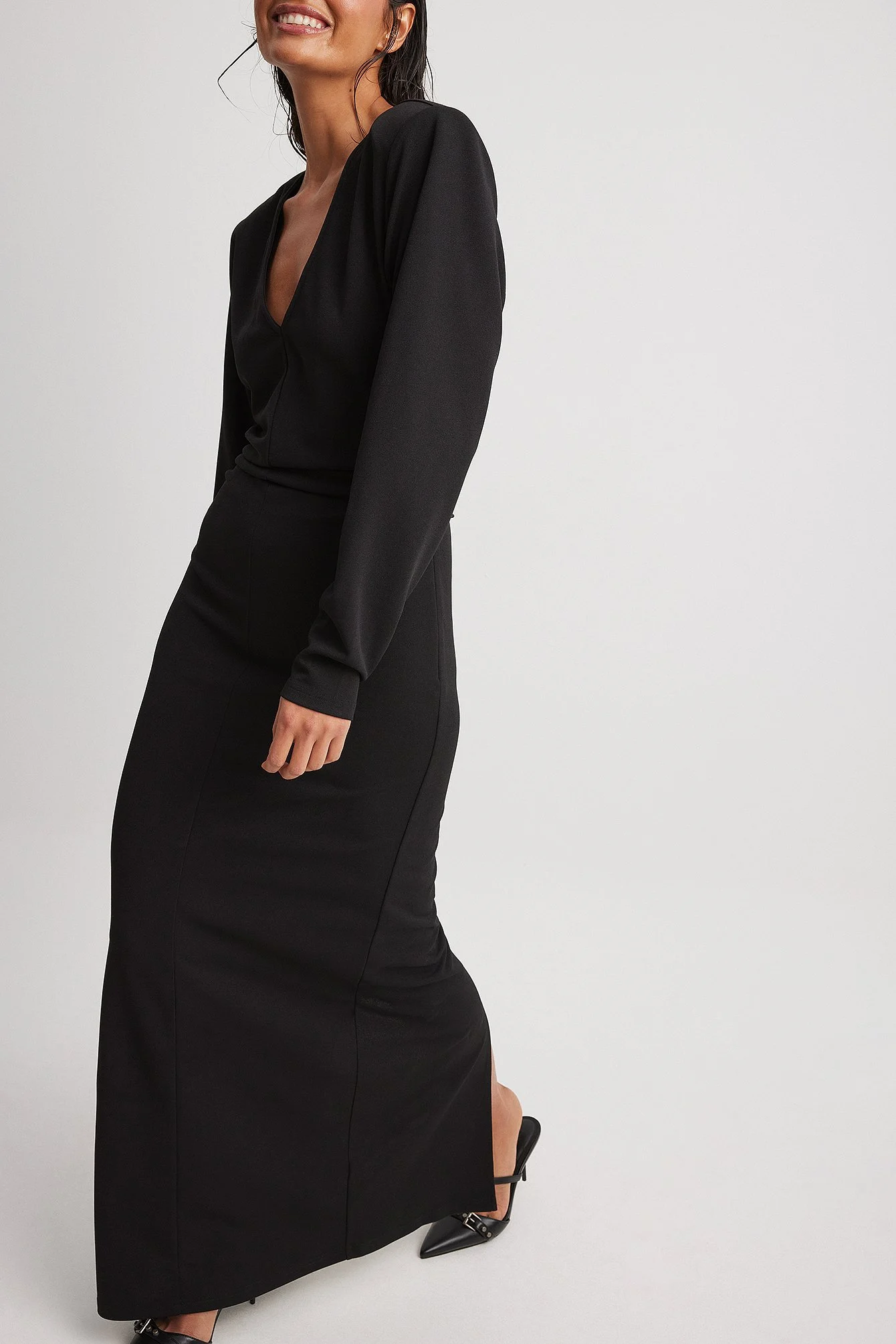 Maxikleid mit markierten Schultern