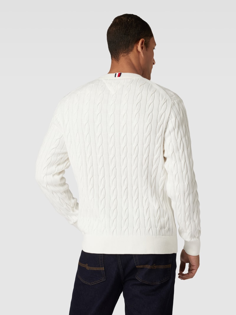 Strickpullover mit Zopfmuster in offwhite