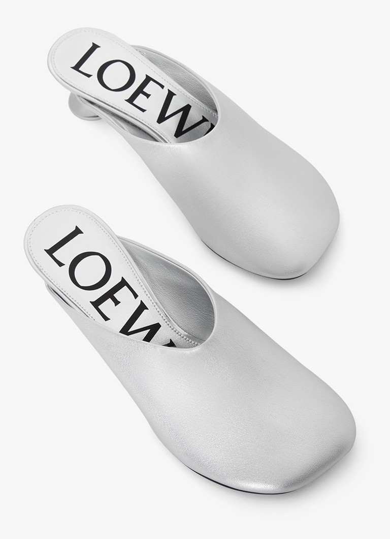 LOEWE Mule igračka od janjeće kože s metalnim završetkom