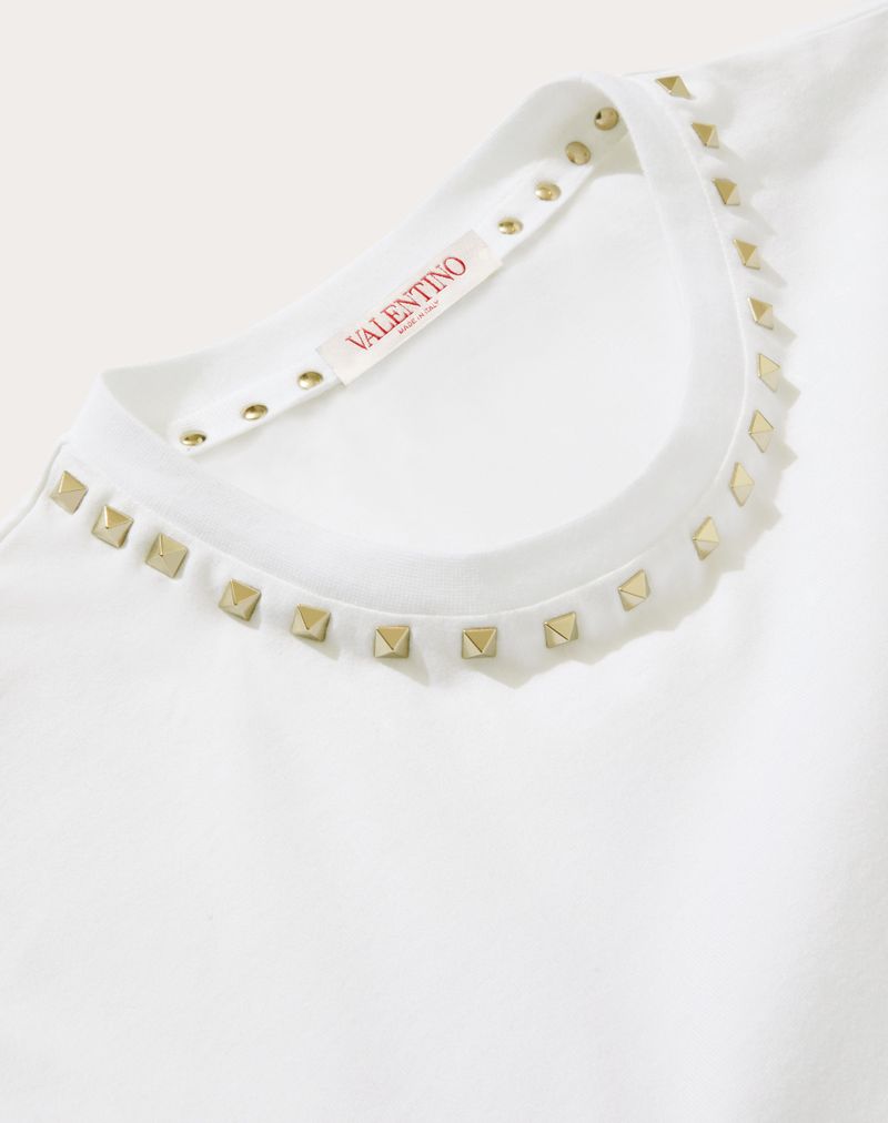 Sort T-shirt med rund hals og nitter fra Untitled i bomuld