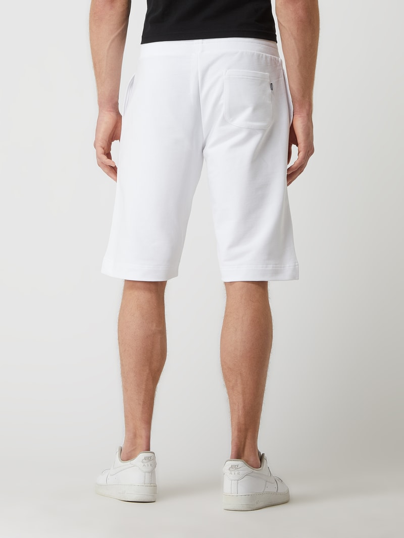 Sweatshorts mit Eingrifftaschen in weiß
