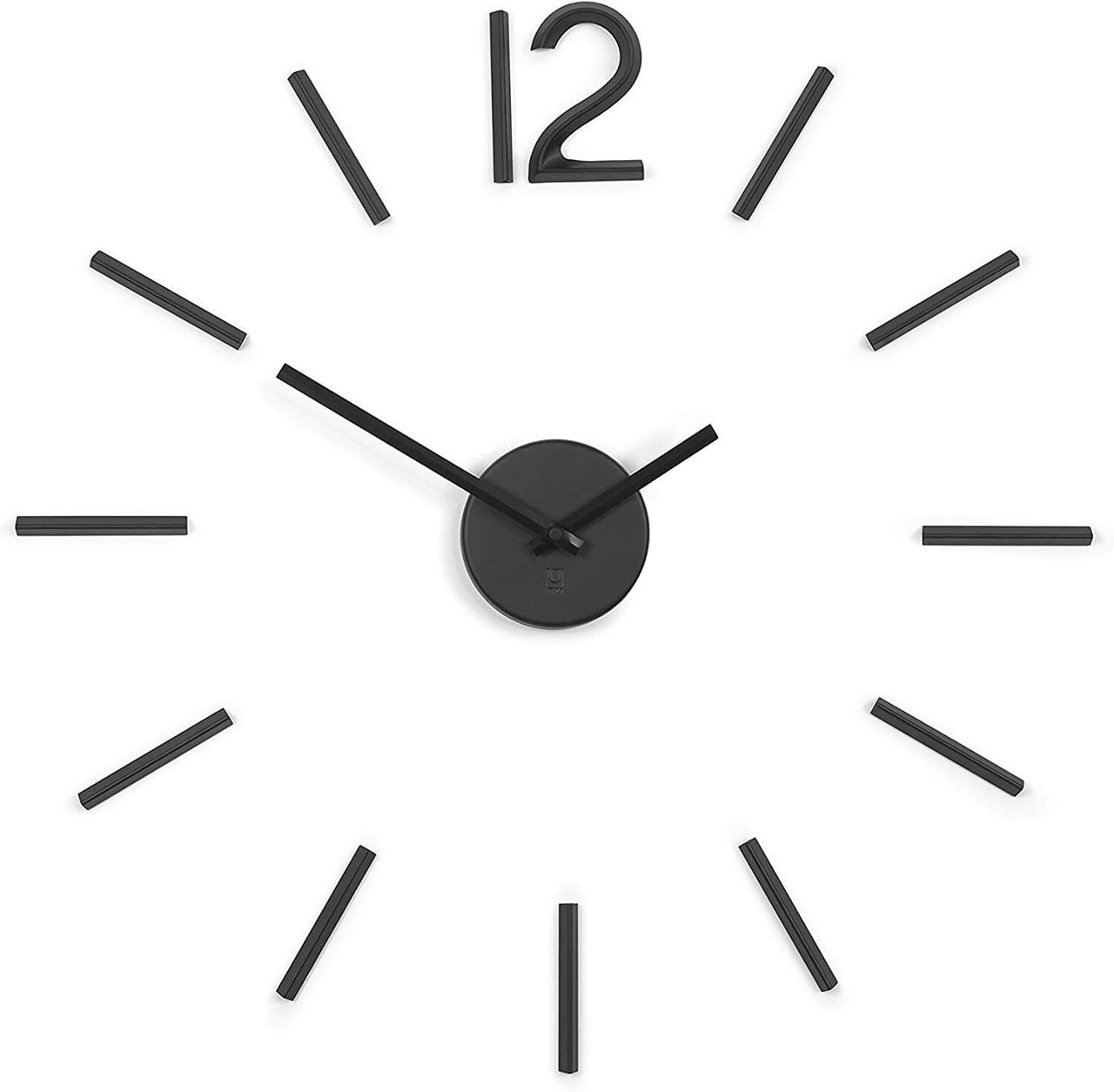 trends4cents Umbra BLINK DIY Quarz Wanduhr ohne Rahmen als Wanddekoration aus Metall mit Ziffern zum Aufkleben