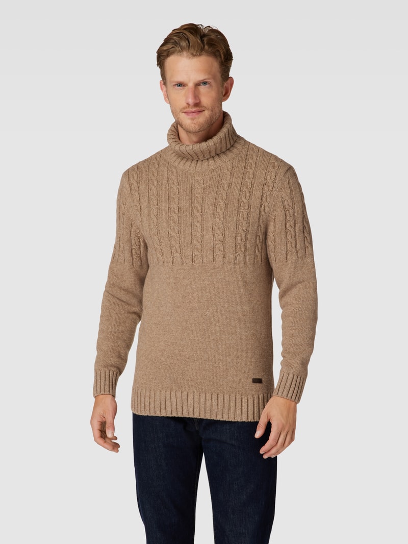Strickpullover mit Zopfmuster in offwhite