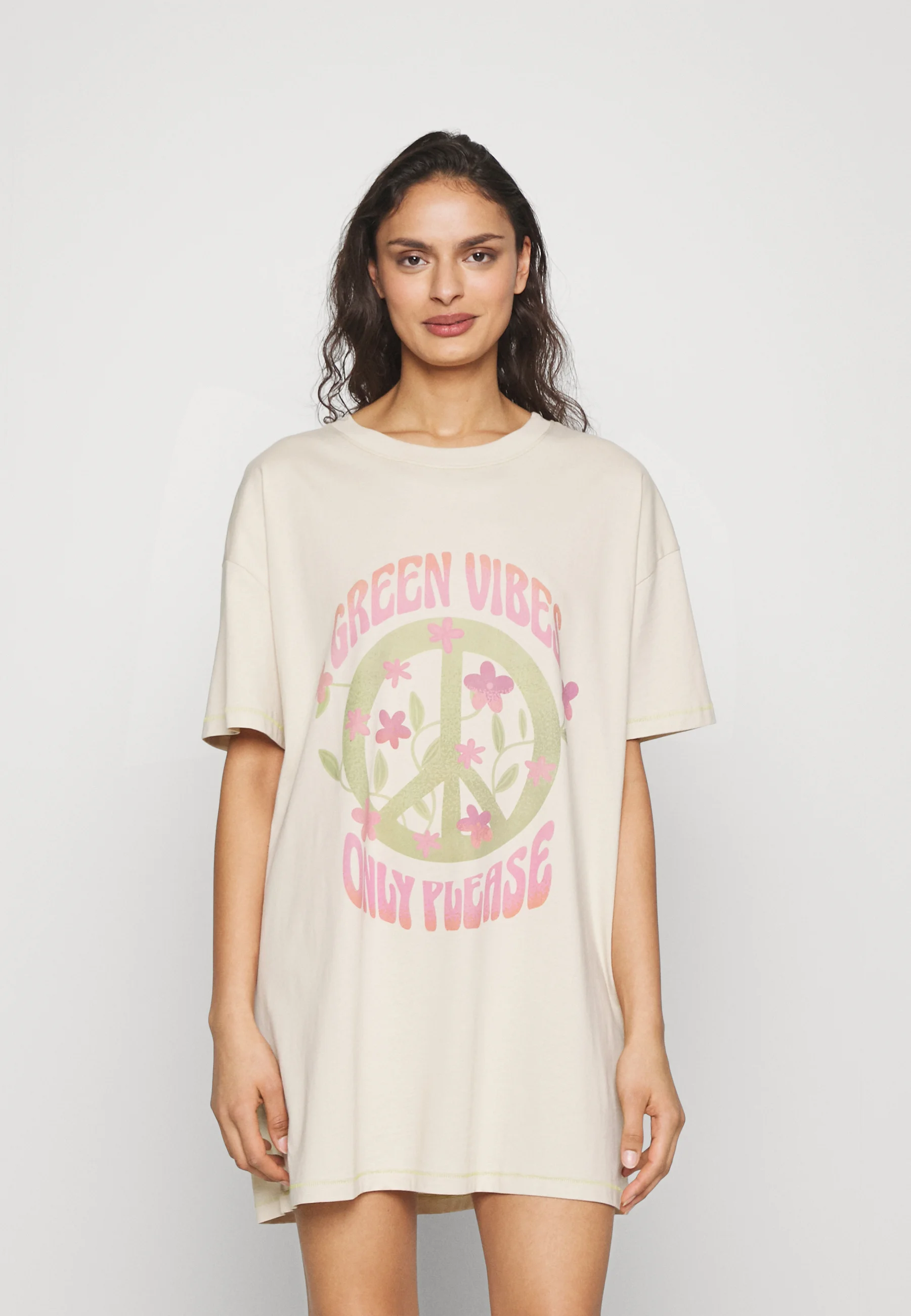 Camisón de algodón sobre el cuerpo