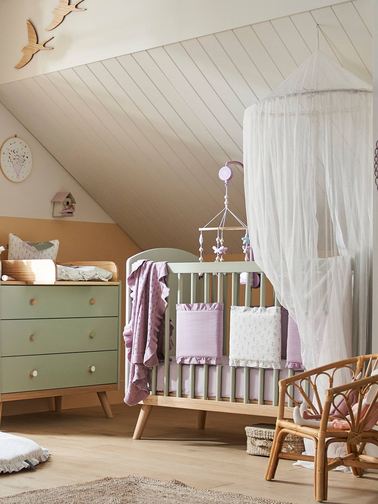 Vertbaudet Babybett KONFETTI mit höhenverstellbarem Lattenrost - weiß/natur