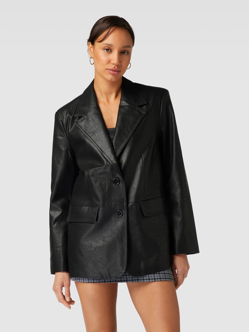Oversized Blazer in Leder-Optik in schwarz