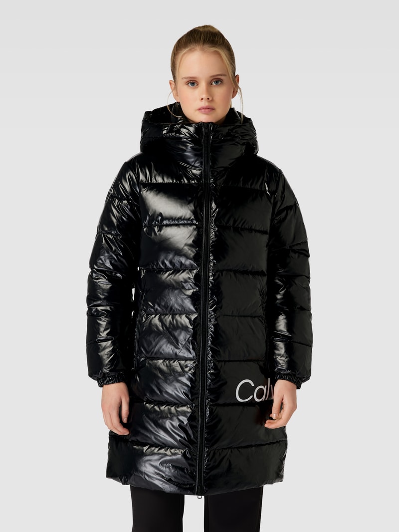Steppmantel mit Kapuze in black