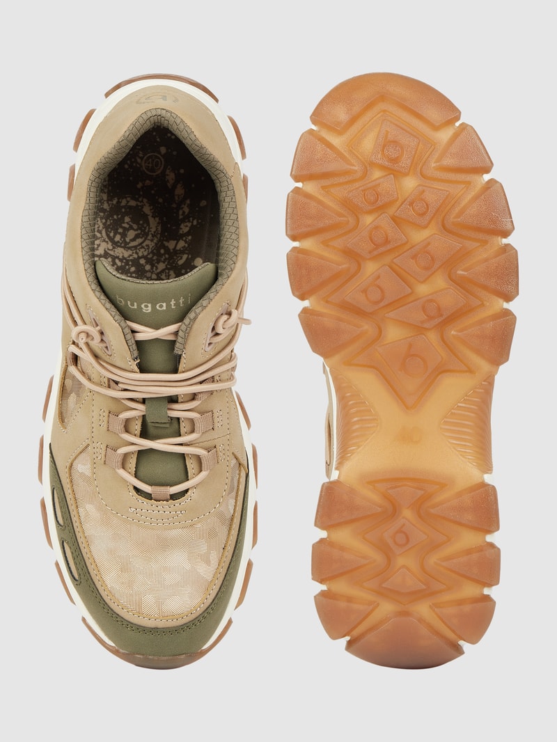 Sneaker mit Profilsohle in khaki