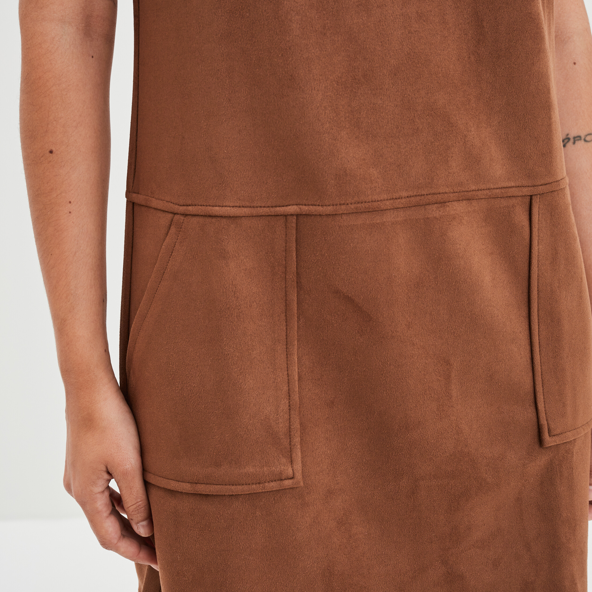 Robe suédine droite avec poches marron foncé femme | La Halle