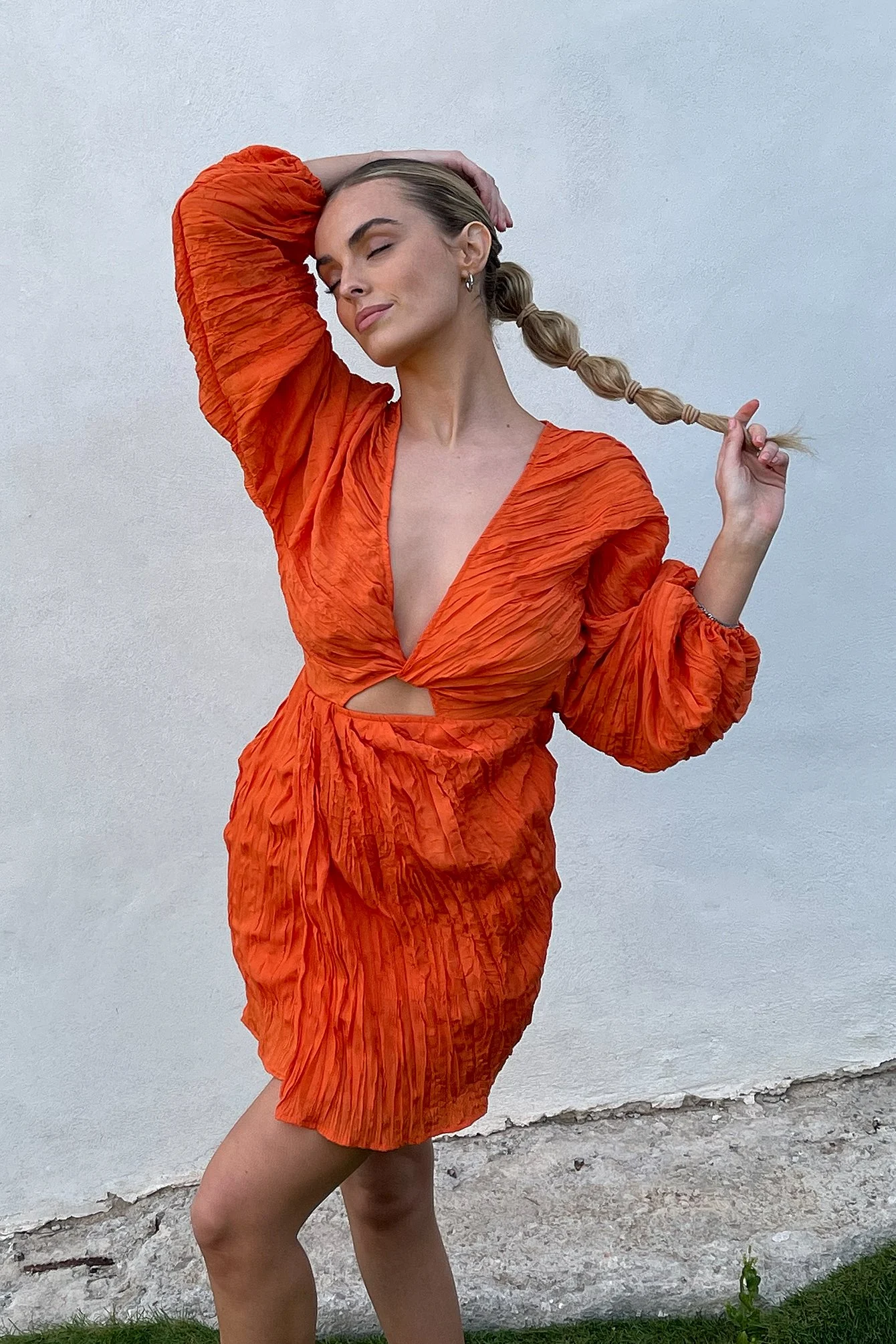 Minikleid mit Twistdetail