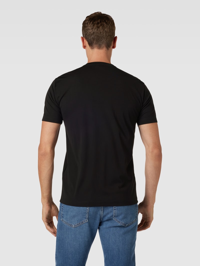 T-Shirt mit Label-Detail in schwarz