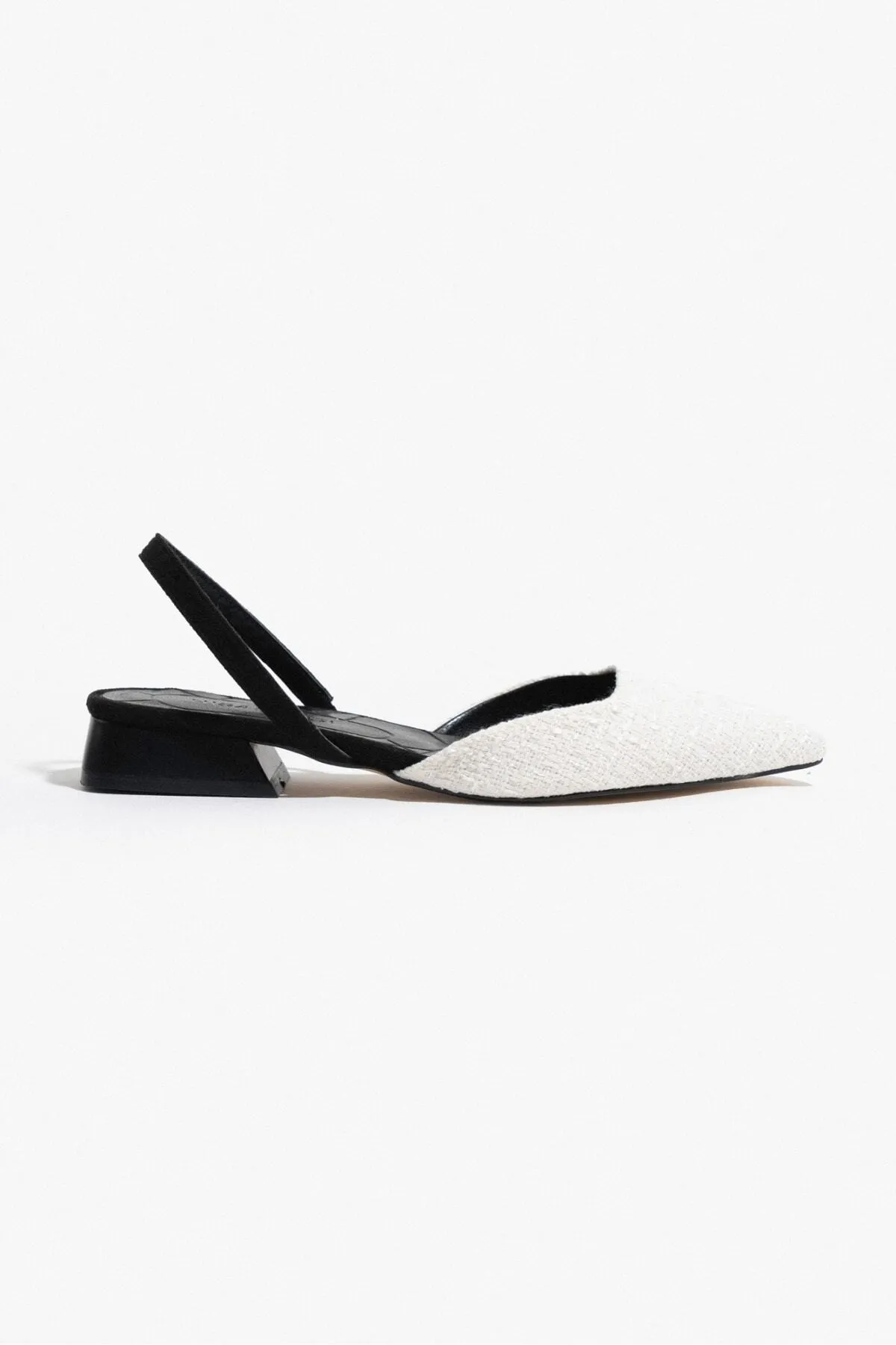 NİŞANTAŞI SHOES  Elvira Damen-Ballerinas mit weißem Kelim-Rücken, elastischem, spitzem Zehenbereich
