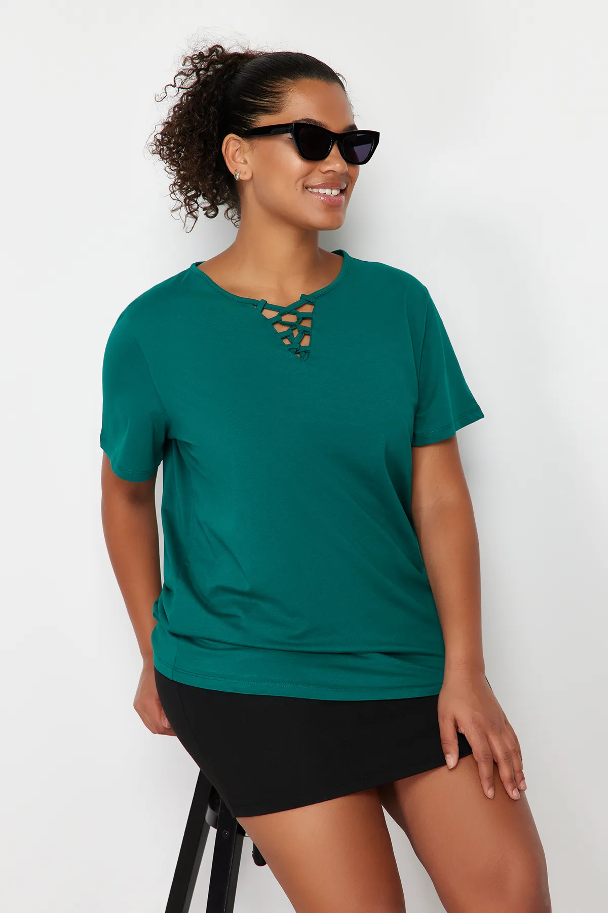 Trendyol Curve  Große Größen in T-Shirt - Grün - Relaxed Fit
