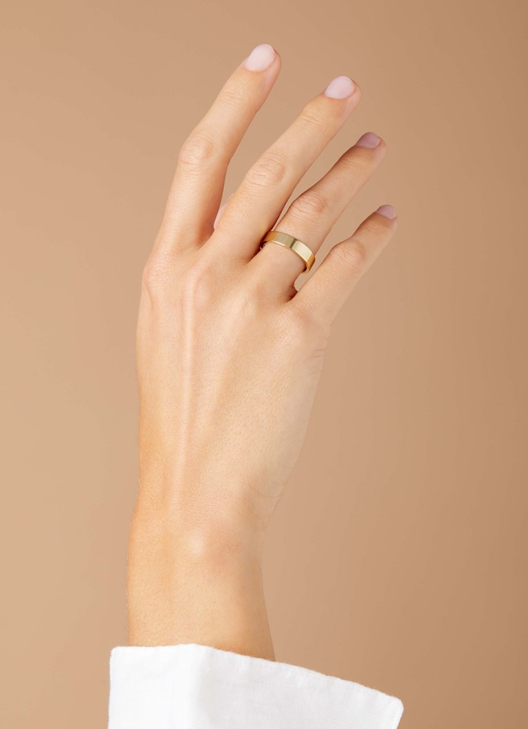 Diamond Point Yellow Gold Wedding Ring