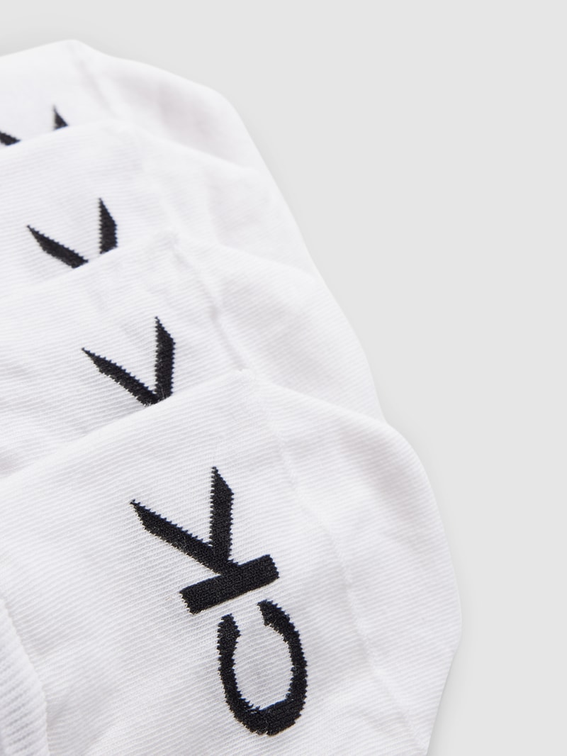 Füßlinge mit Label-Details im 4er-Pack in weiß