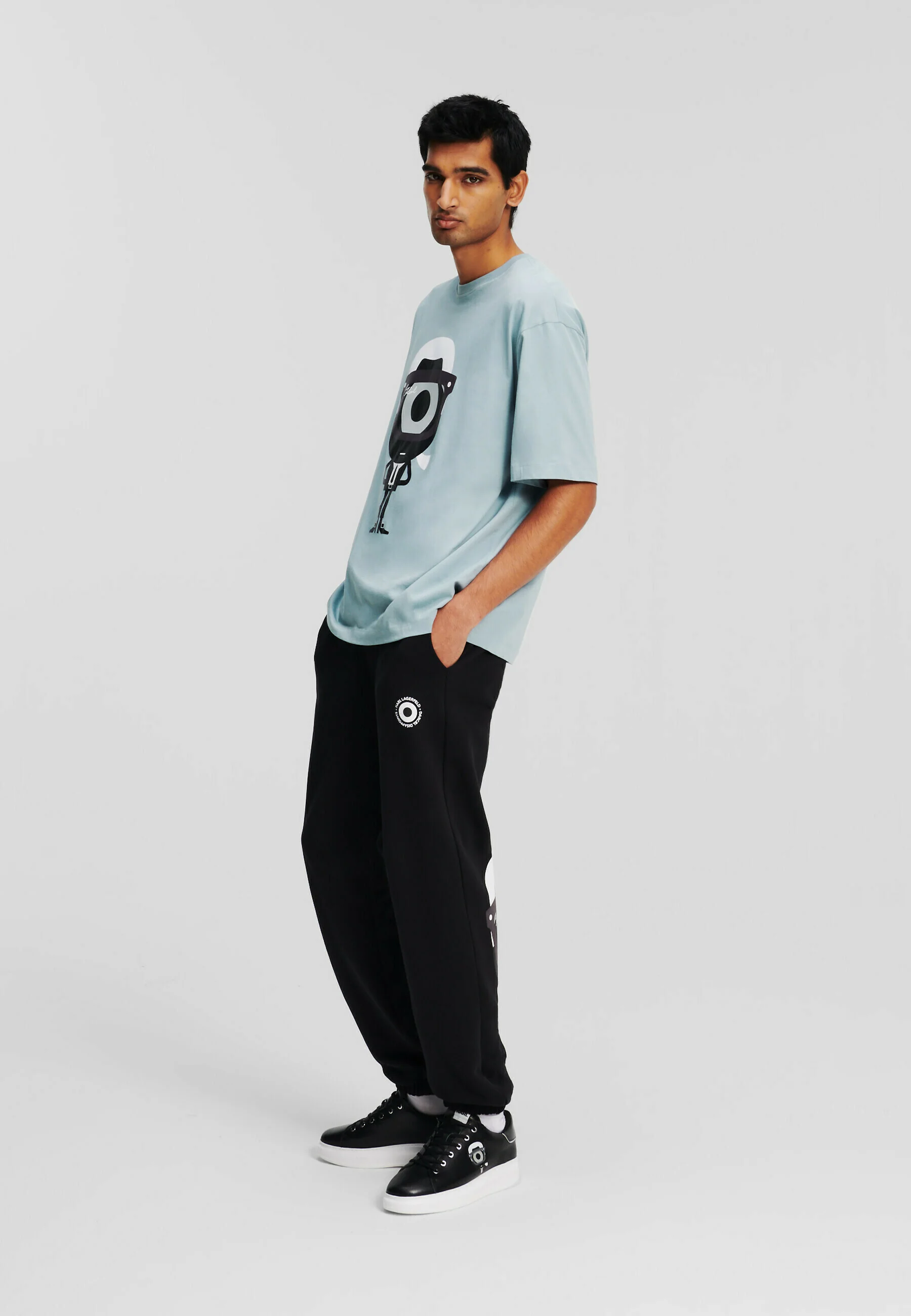 KARL LAGERFELD x DARCEL DISAPPOINTS OVERTamañoD - Camiseta con estampado