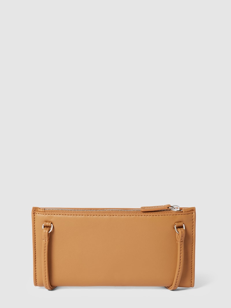 Portemonnaie mit Label-Detail Modell 'JORIA' in camel