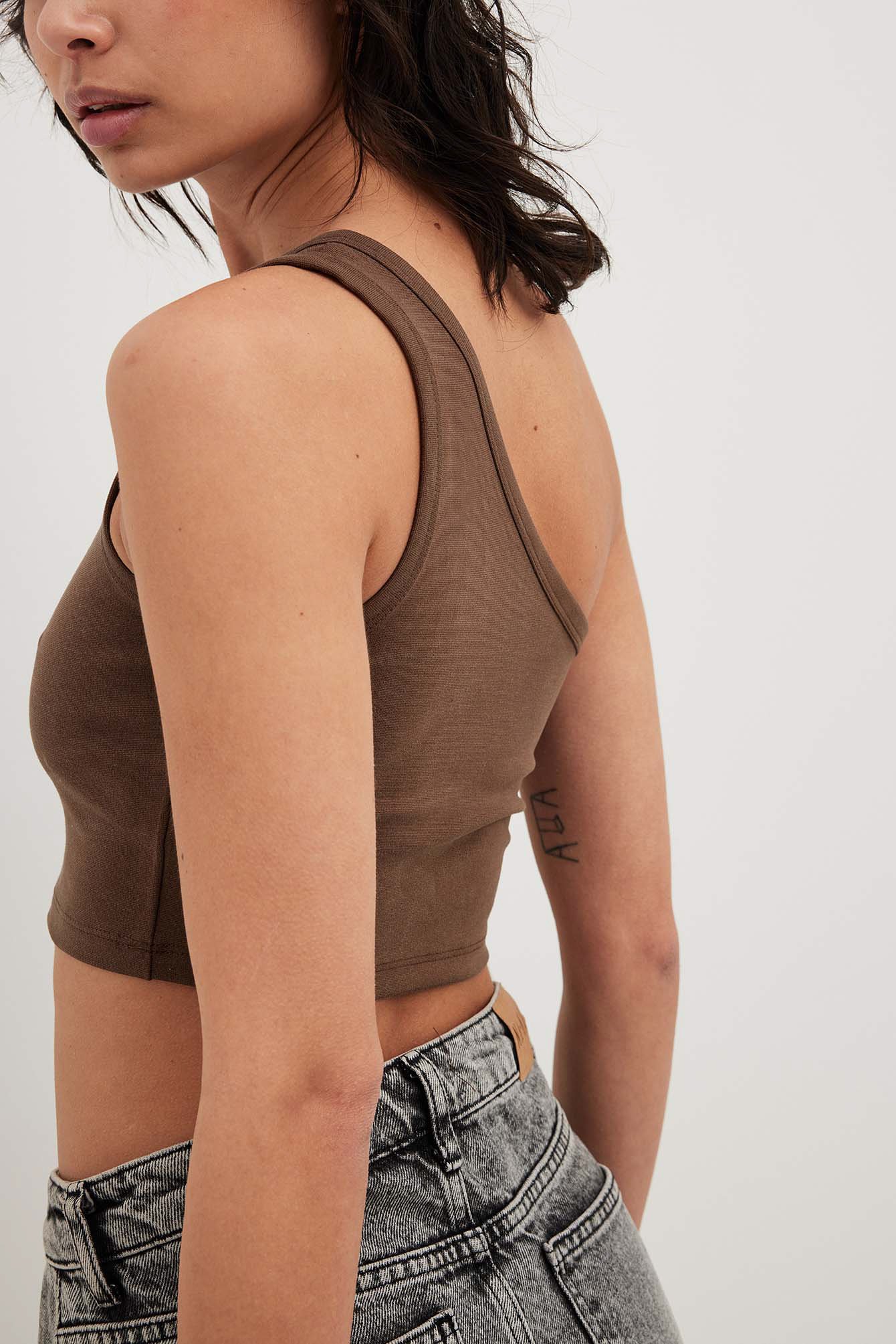 Einseitig schulterfreies Crop Top