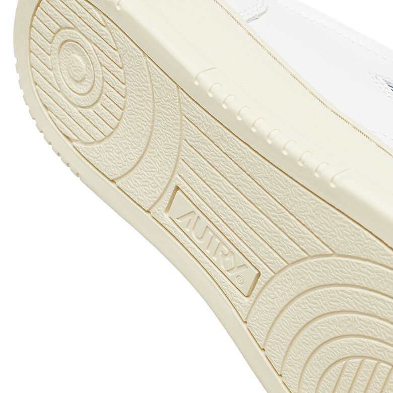 Autry Wmns 01 Low WLL15 white