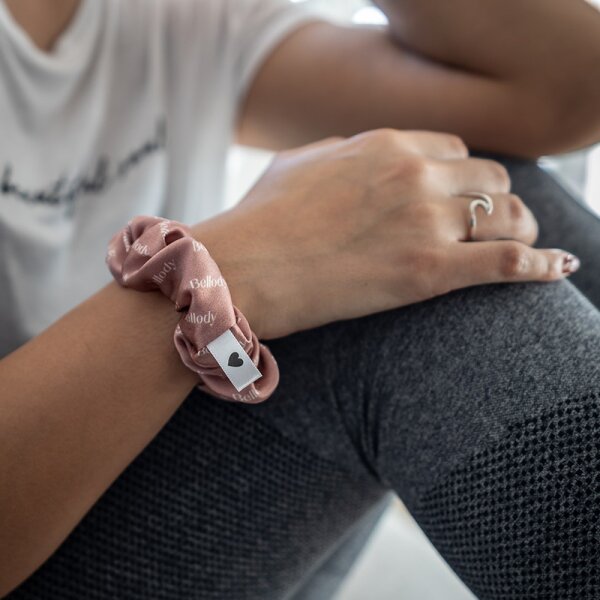 Bellody Original Seiden Scrunchies Mellow Rose Haargummi