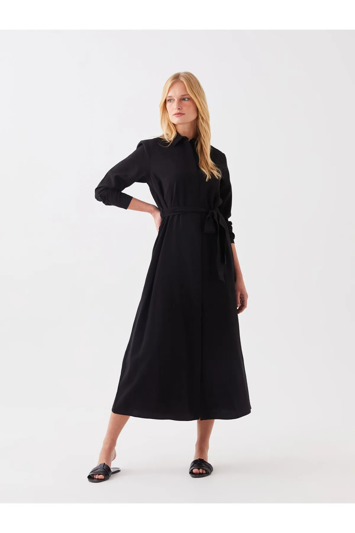 LC Waikiki  Einfarbiges, langärmliges Damenkleid mit Hemdkragen