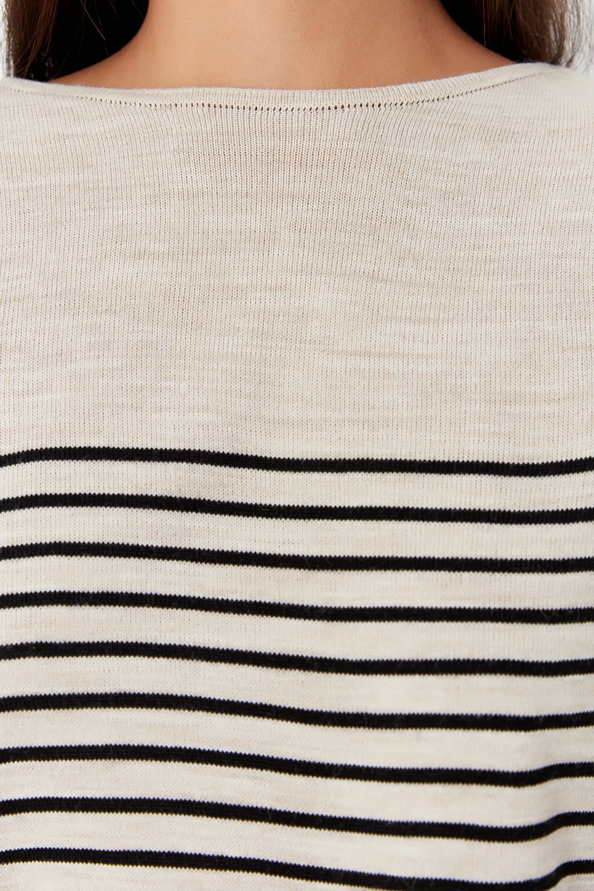 Trendyol Collection  Steinfarbener Basic-Strickpullover mit Streifen TWOAW23KZ01846