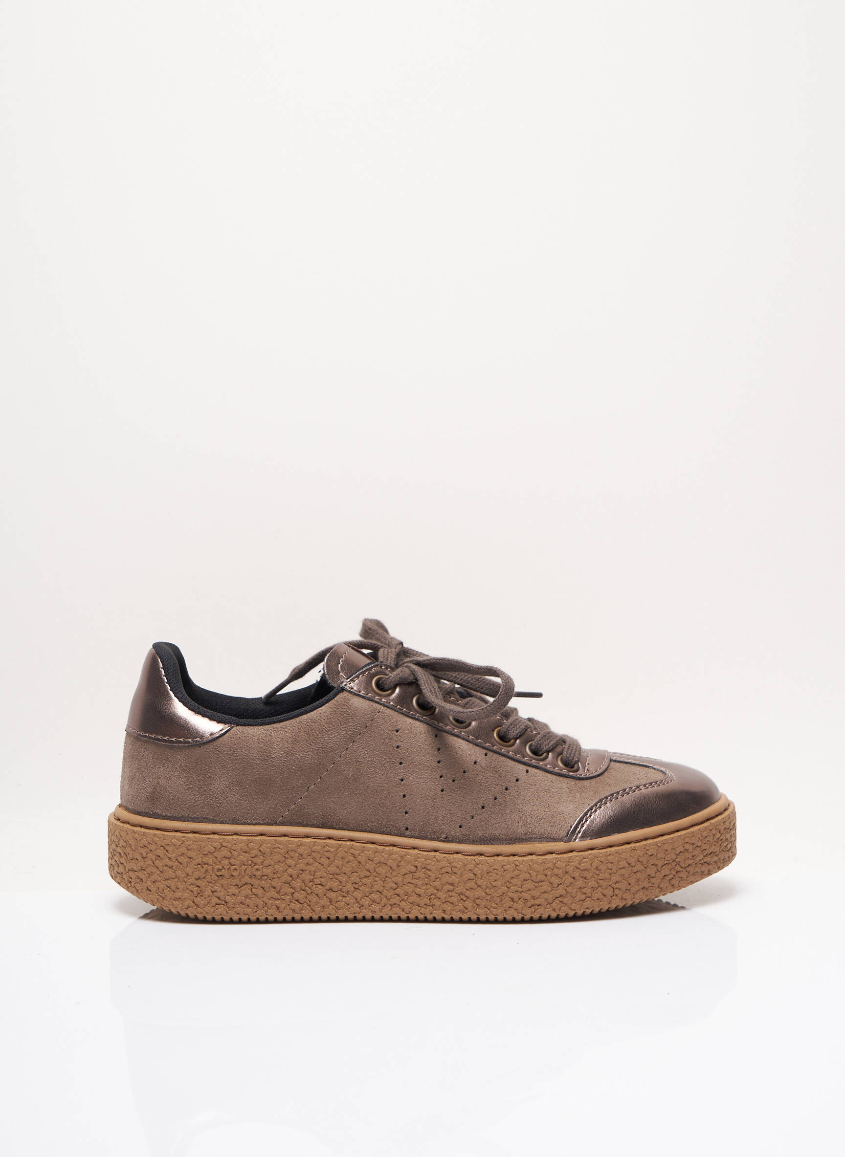 Victoria Baskets Femme couleur gris