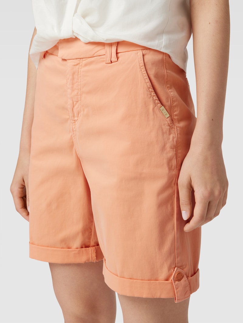 Bermudas mit französischen Eingrifftaschen Modell 'JOLANDA' in koralle