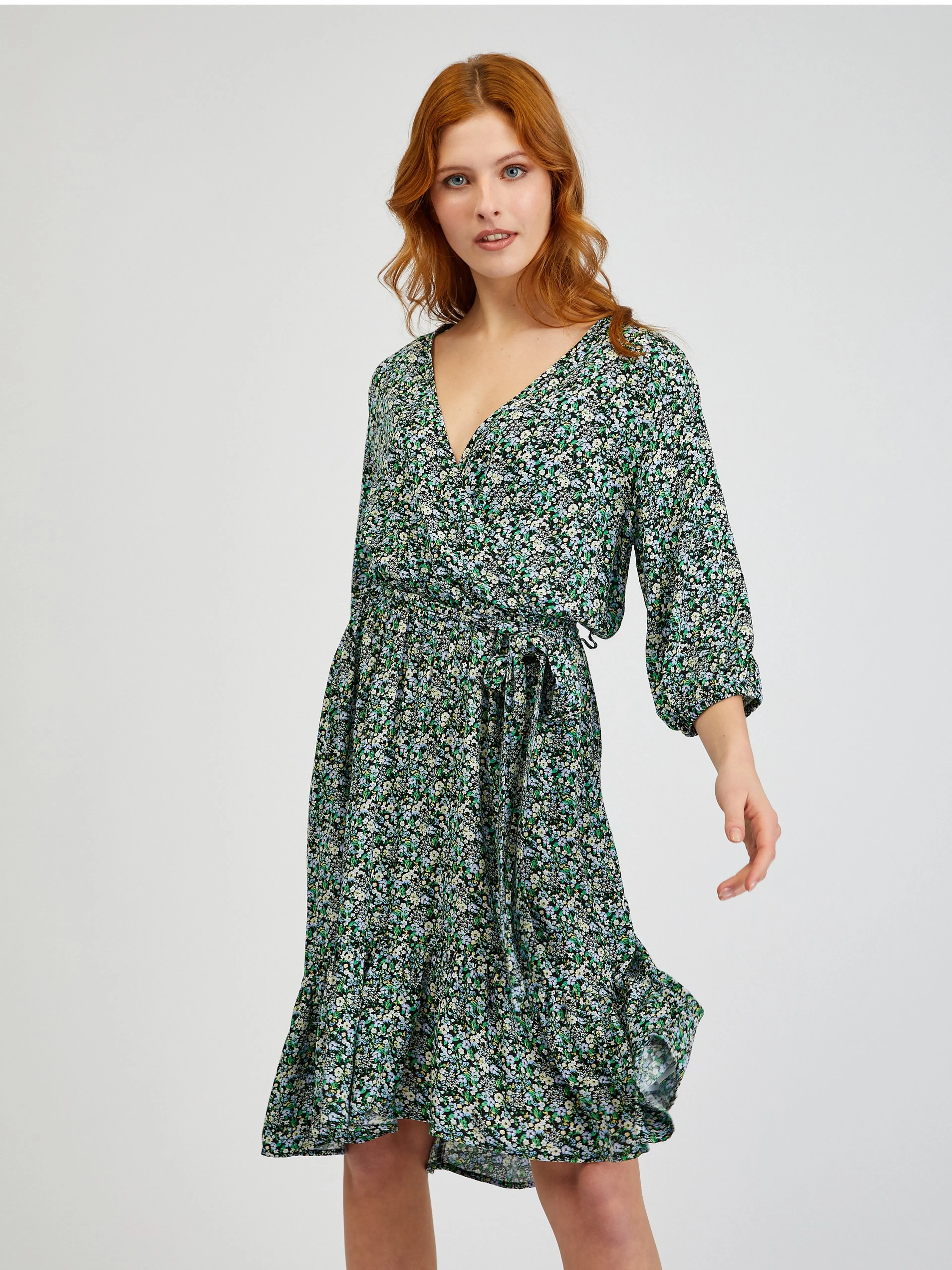 Grünes gemustertes Damenkleid mit Krawatte ORSAY
