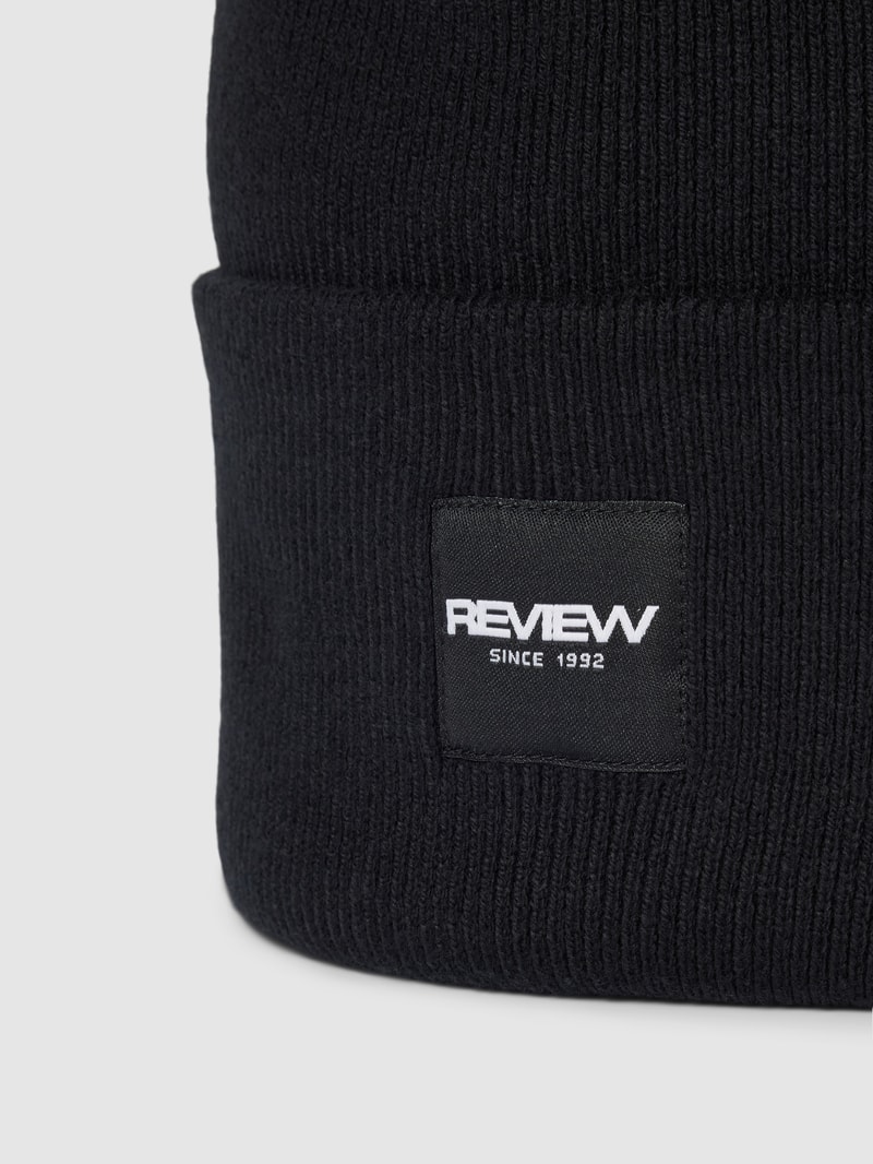 Beanie mit Label-Patch in schwarz