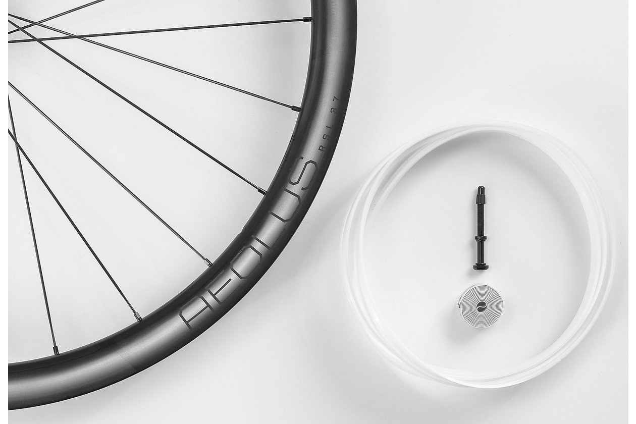 Bontrager Aeolus RSL 37 TLR Disc Road Carbon Vorderrad