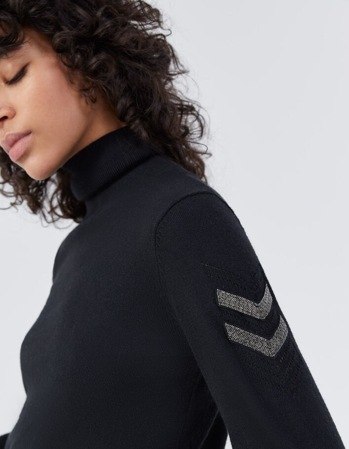 Pull col roulé maille tricot bijoux esprit militaire femme